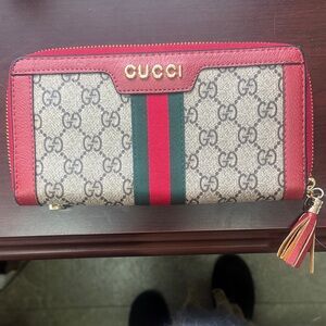Gucci Beige and Red Stripe Wallet